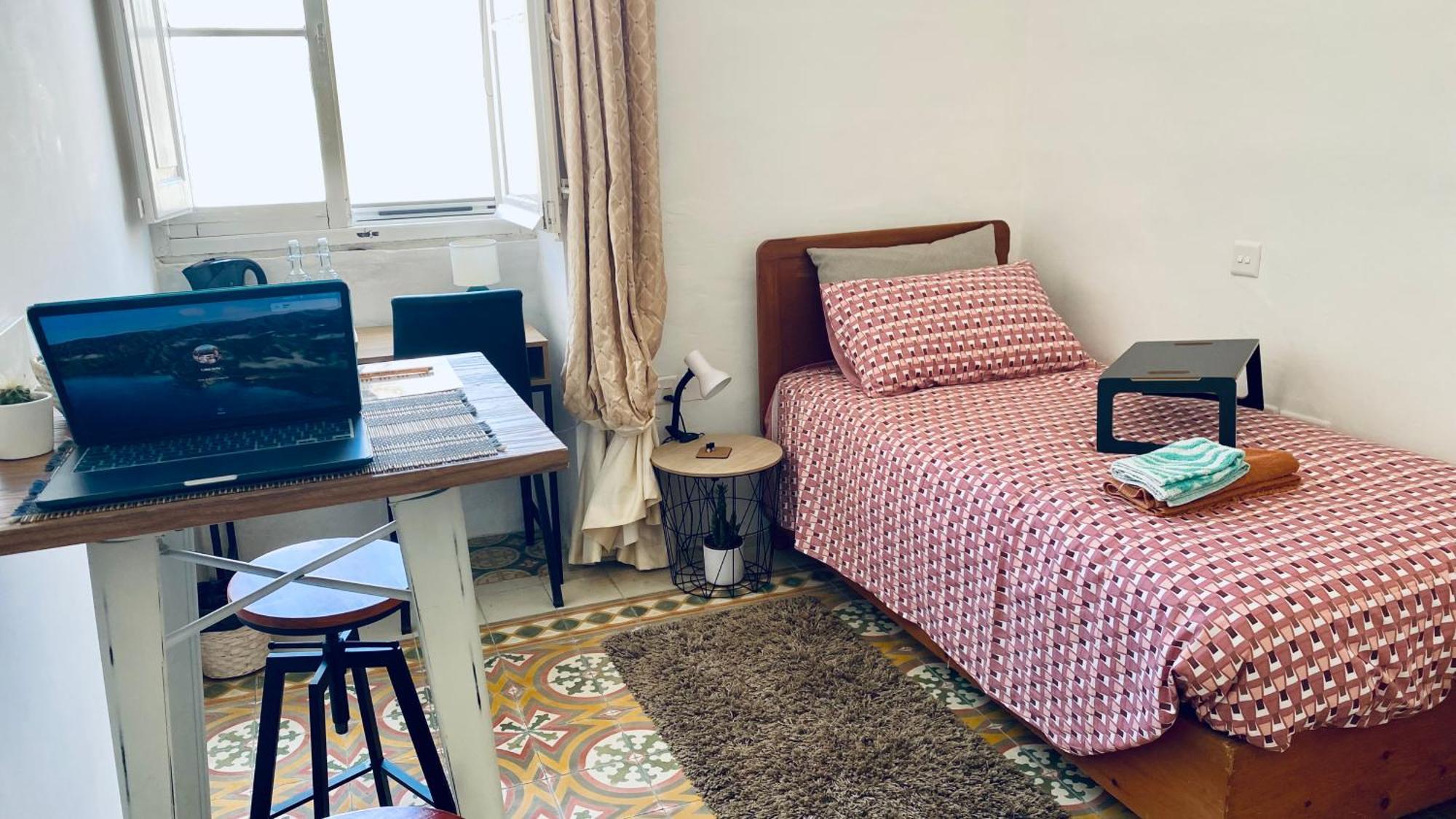 모스타 Free Breakfast, Pool, Spacious Aircon Hideaway 아파트 외부 사진