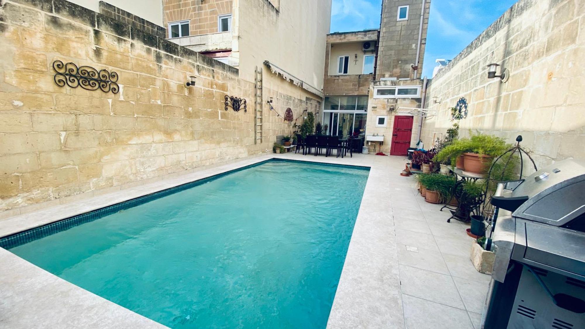모스타 Free Breakfast, Pool, Spacious Aircon Hideaway 아파트 외부 사진