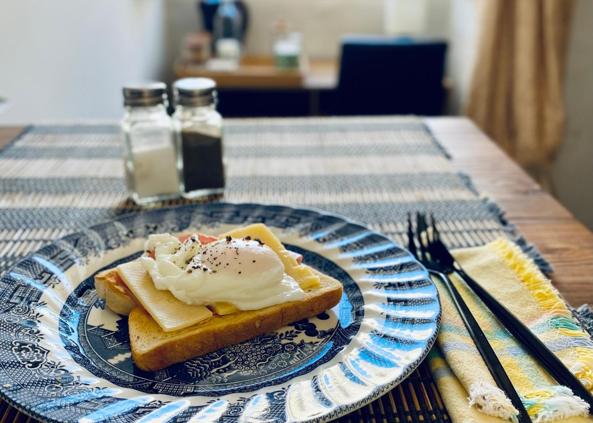 모스타 Free Breakfast, Pool, Spacious Aircon Hideaway 아파트 외부 사진